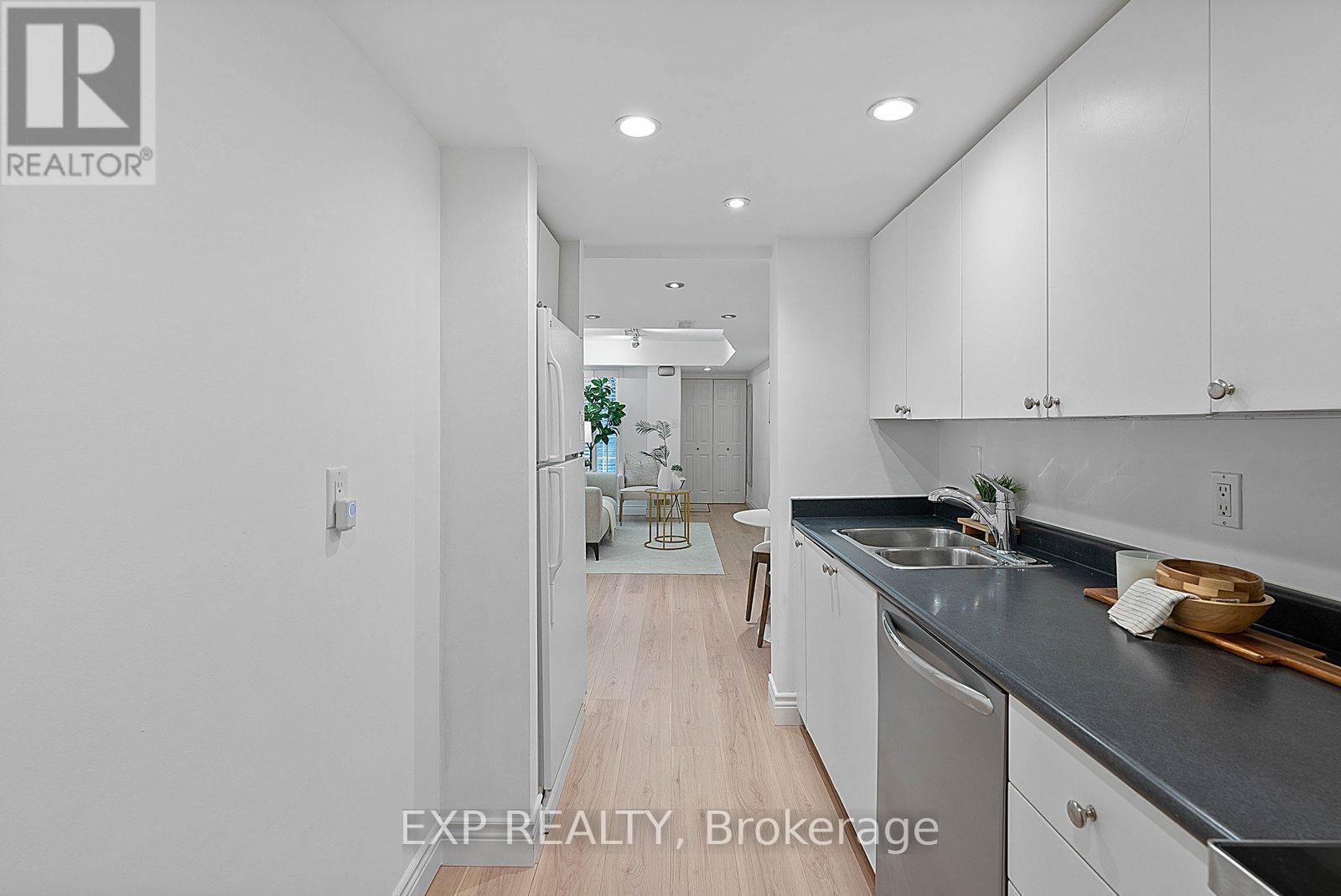 Th B - 12 Portland Street, Toronto, Ontario  M5V 3N6 - Photo 17 - C13151212