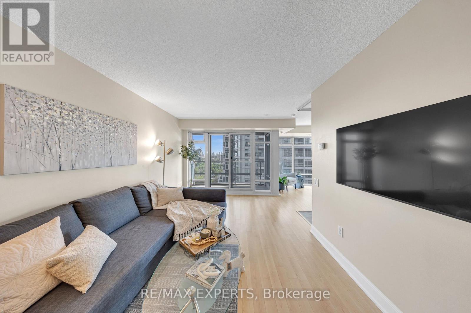 2304 - 2191 Yonge Street, Toronto, Ontario  M4S 3H8 - Photo 10 - C13151310
