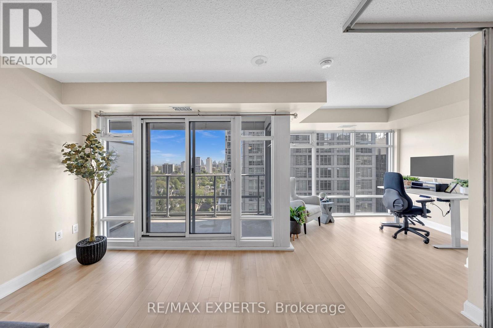 2304 - 2191 Yonge Street, Toronto, Ontario  M4S 3H8 - Photo 11 - C13151310