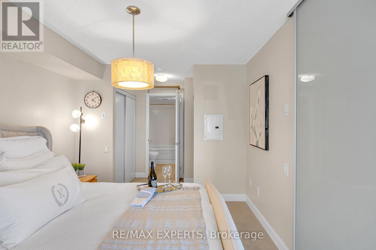 2304 - 2191 Yonge Street, Toronto, Ontario  M4S 3H8 - Photo 18 - C13151310