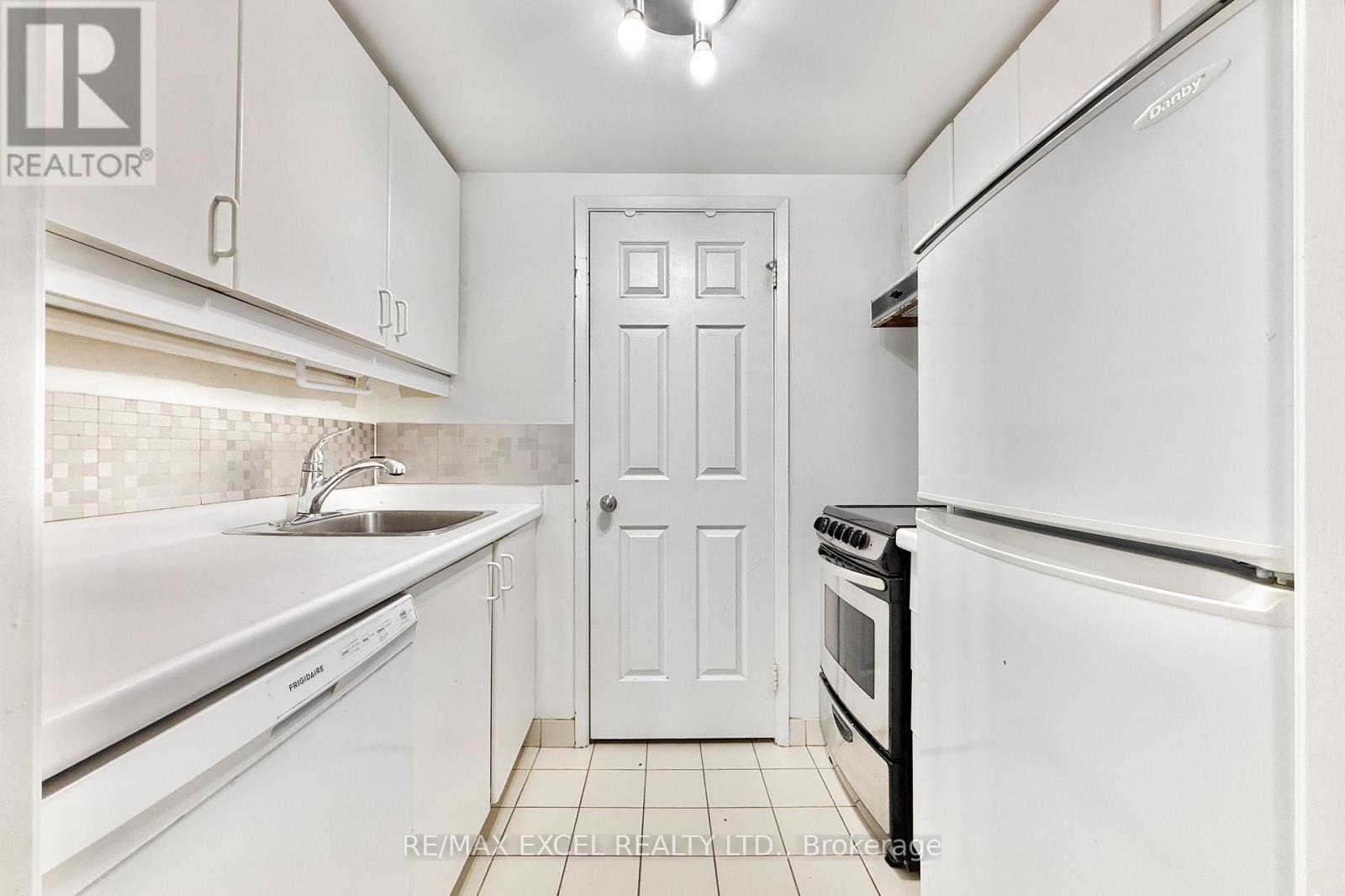 1208 - 44 Gerrard Street W, Toronto, Ontario  M5G 2K2 - Photo 13 - C13151326