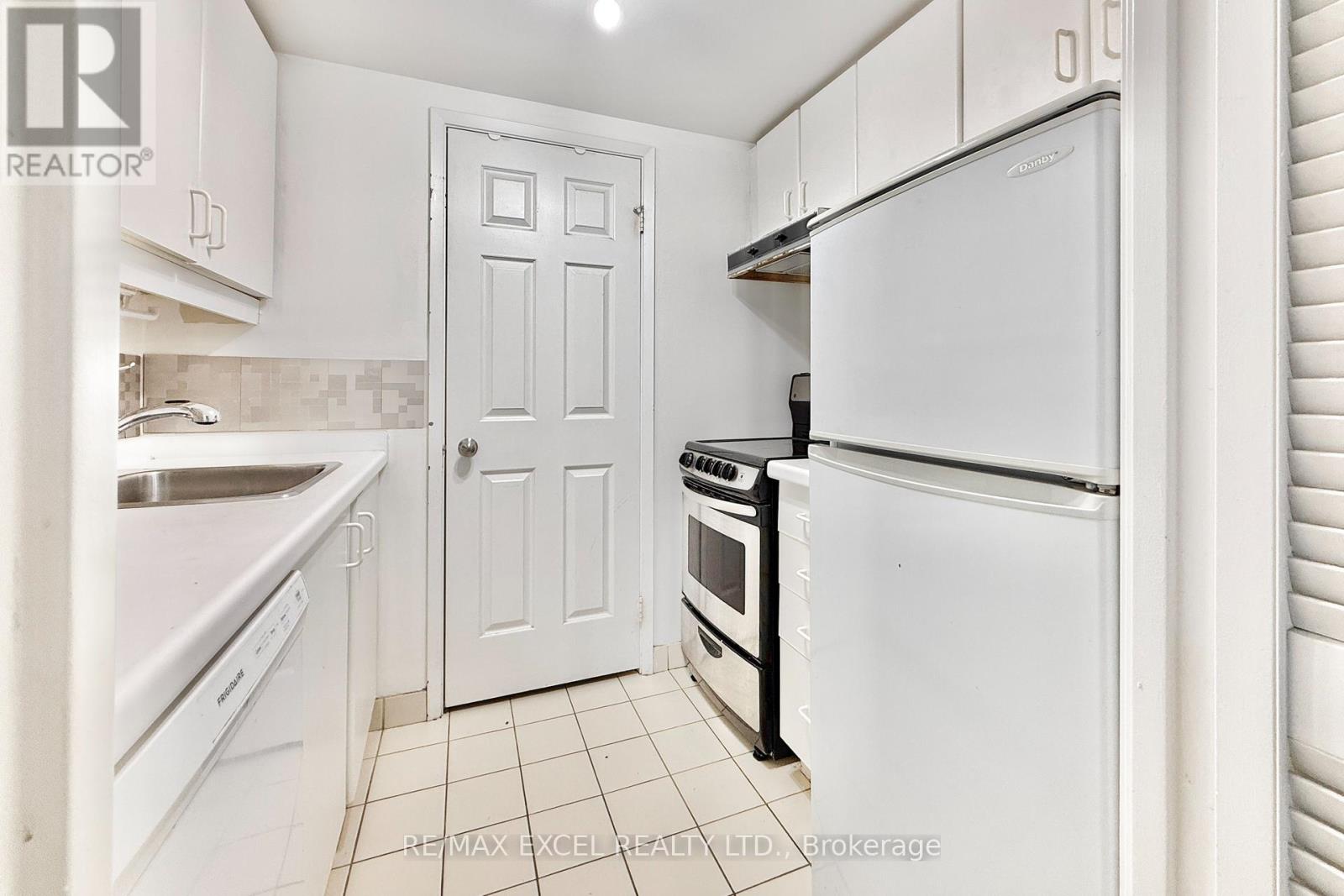 1208 - 44 Gerrard Street W, Toronto, Ontario  M5G 2K2 - Photo 15 - C13151326