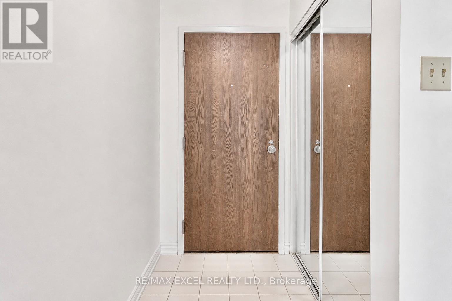 1208 - 44 Gerrard Street W, Toronto, Ontario  M5G 2K2 - Photo 5 - C13151326