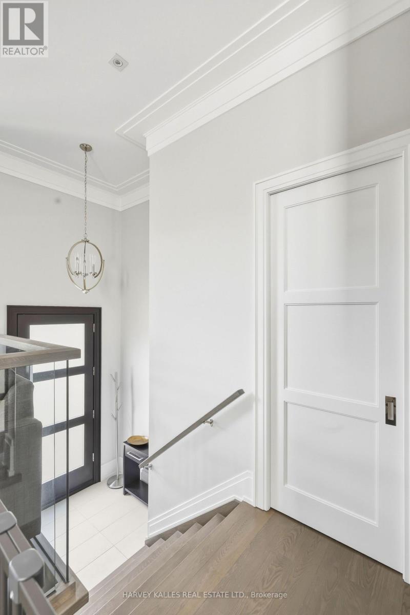 185 Melrose Avenue, Toronto, Ontario  M5M 1Y9 - Photo 3 - C13151382