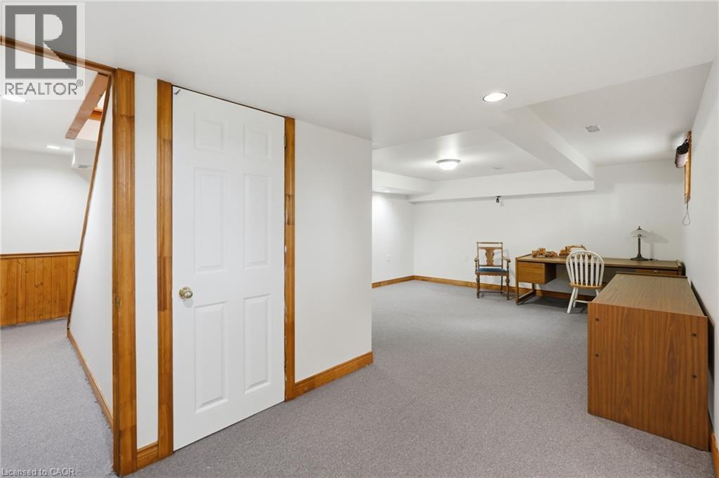 21 Brian Boulevard, Waterdown, Ontario  L8B 0C7 - Photo 32 - 40830422