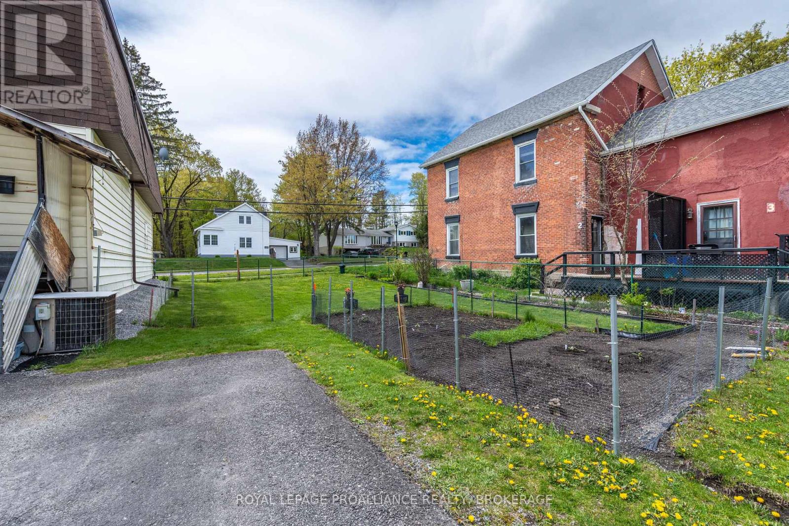 400 King Street W, Gananoque, Ontario  K7G 2G9 - Photo 6 - X13151254