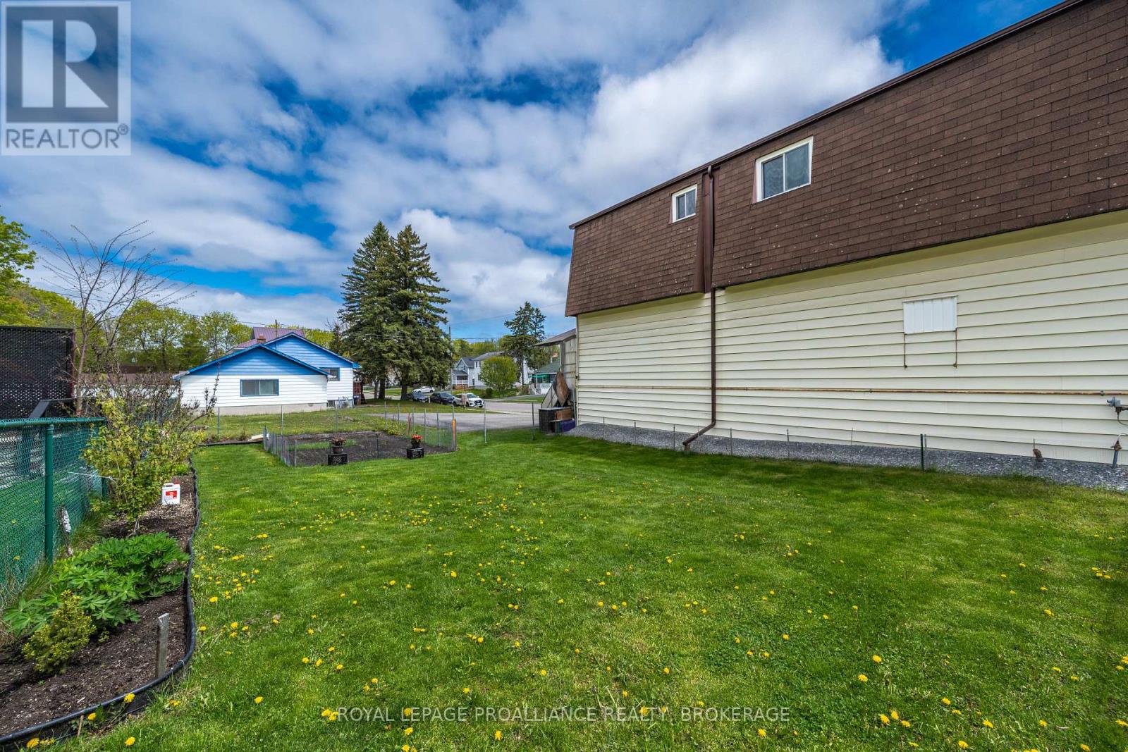 400 King Street W, Gananoque, Ontario  K7G 2G9 - Photo 7 - X13151254