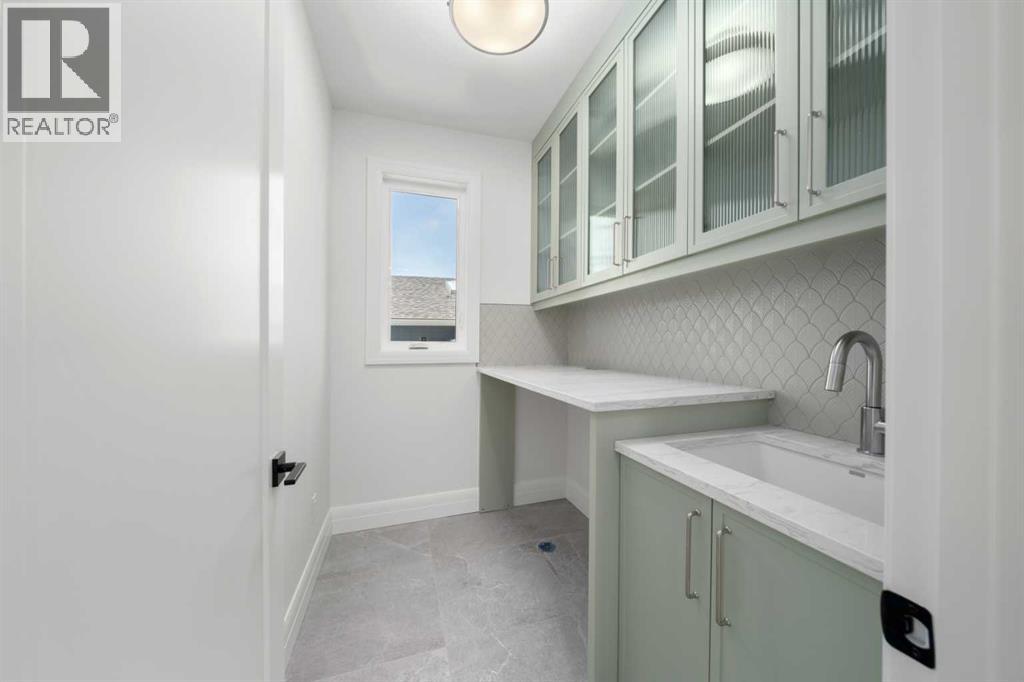 2407 4 Avenue NW, Calgary, Alberta  T2N 0P3 - Photo 33 - A2301518