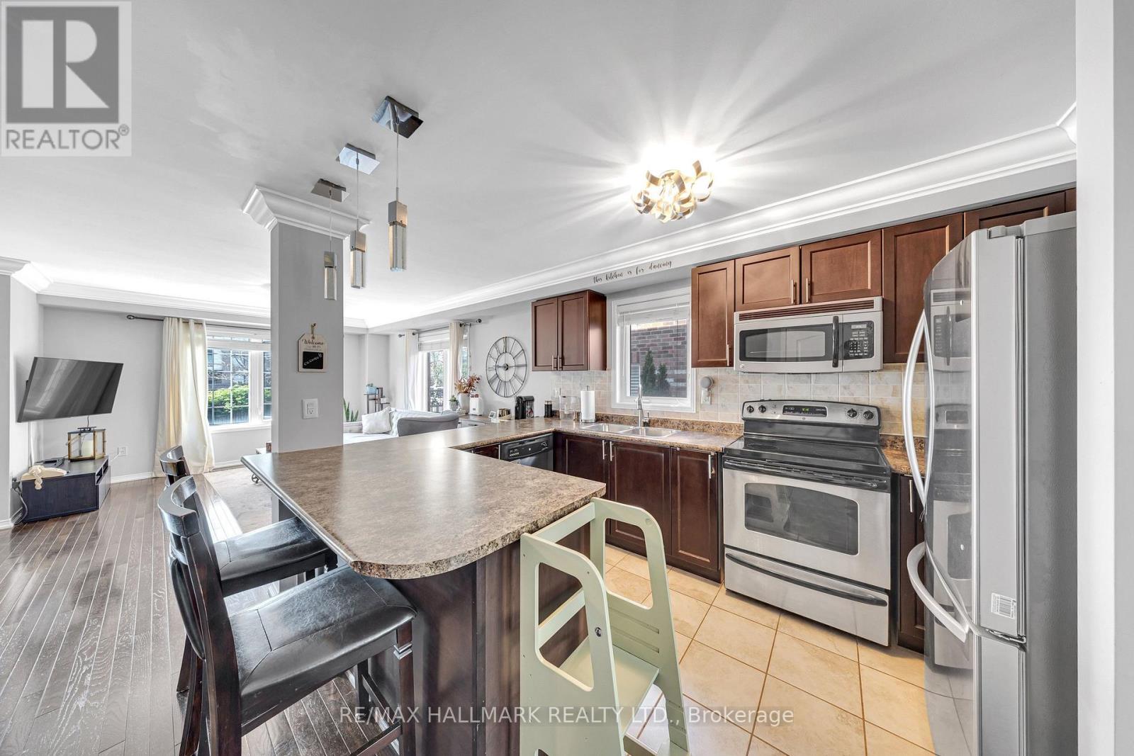 21 Summerside Avenue, Whitby, Ontario  L1R 0G3 - Photo 6 - E13151080