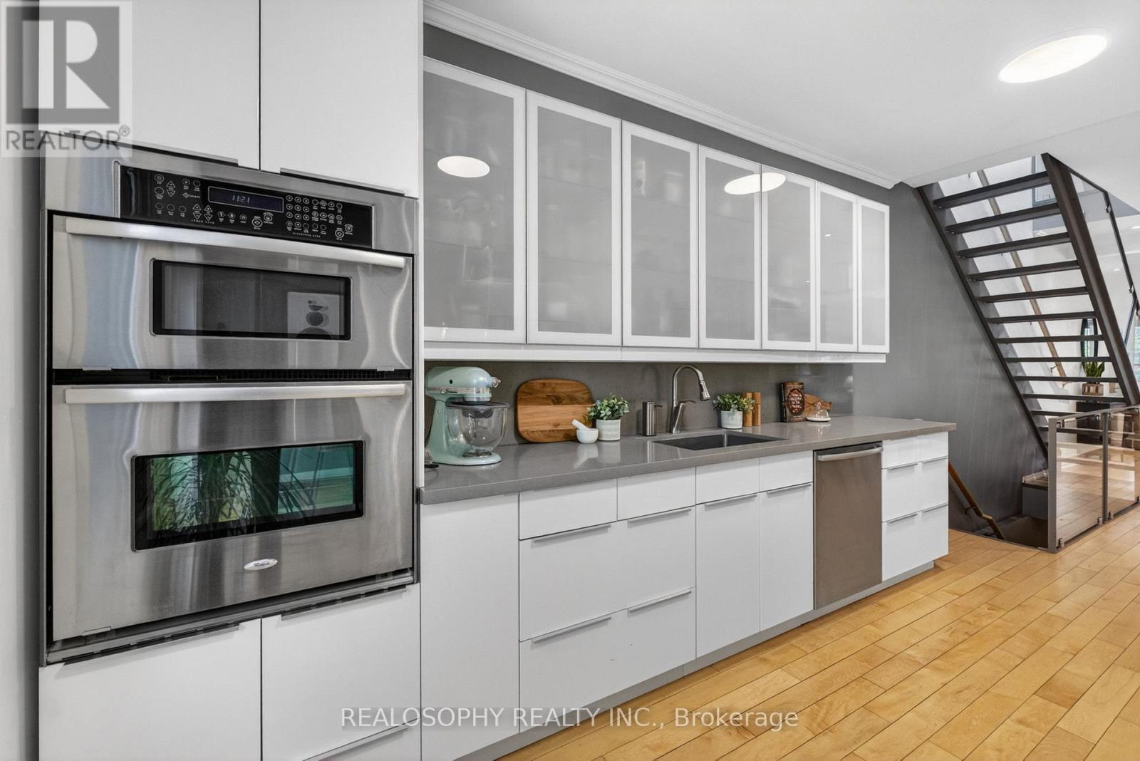 68 Prust Avenue, Toronto, Ontario M4L 2M8 - Photo 16 - E13151122