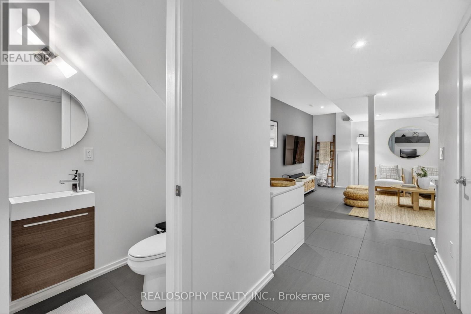 68 Prust Avenue, Toronto, Ontario M4L 2M8 - Photo 40 - E13151122
