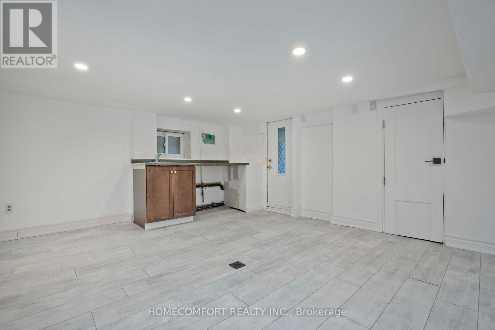 202 Gledhill Avenue, Toronto, Ontario M4C 5L1 - Photo 18 - E13151390