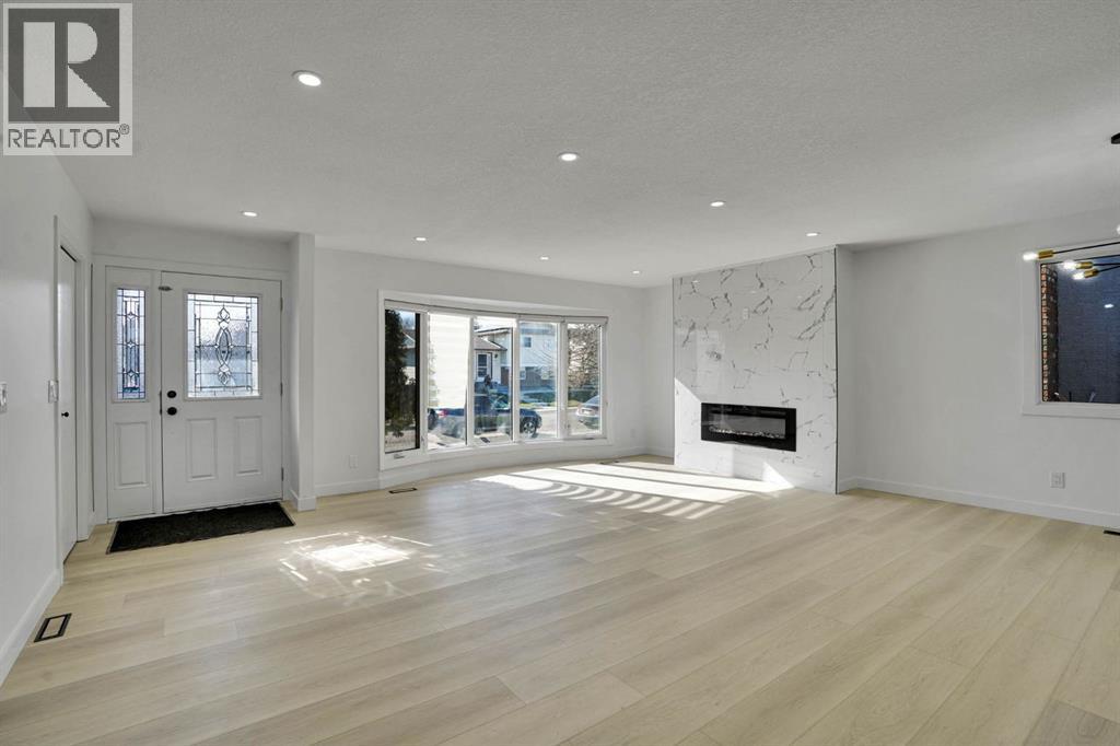 20 Templehill Crescent NE, Calgary, Alberta  T1Y 4C5 - Photo 4 - A2309877