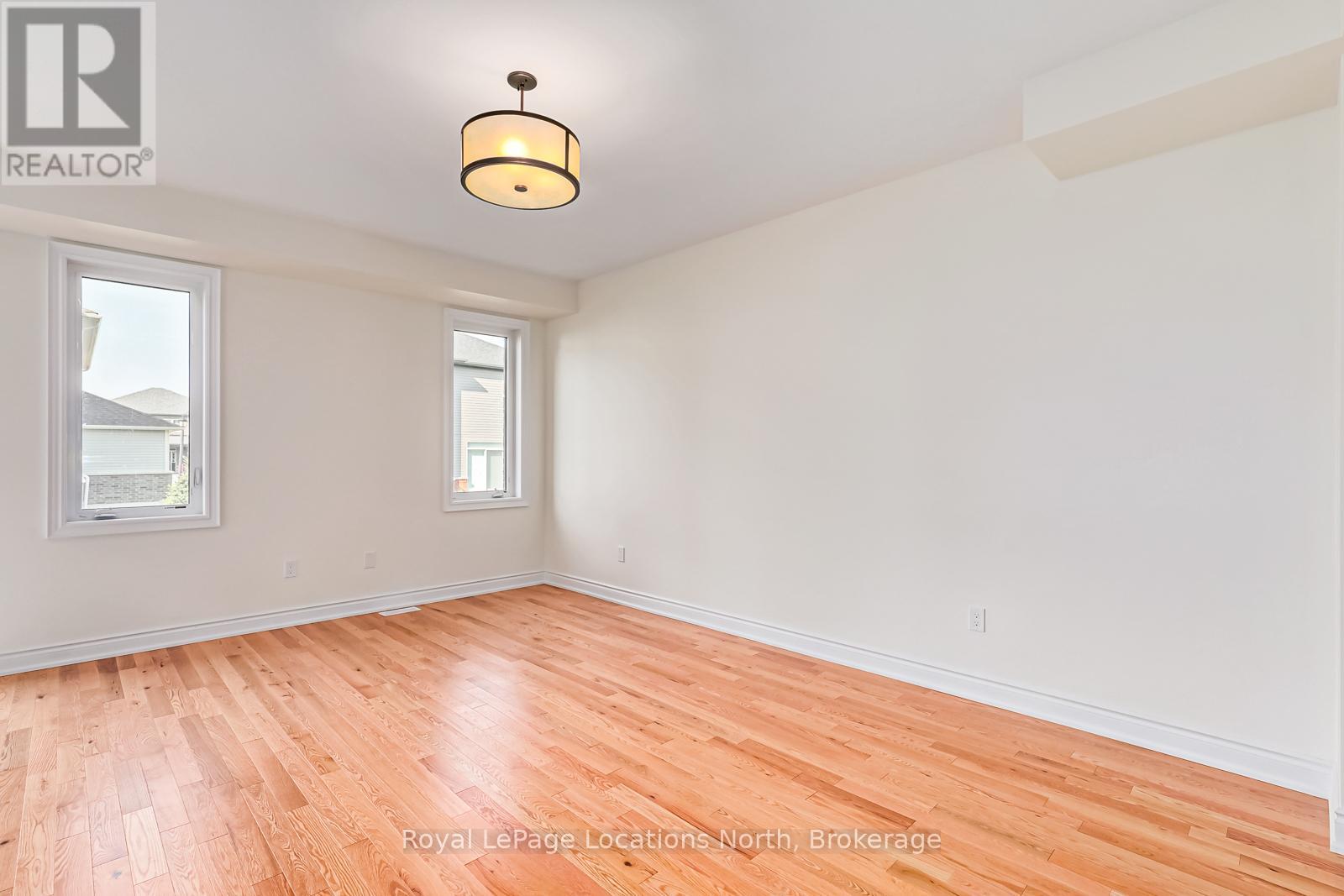 24 Lisa Street, Wasaga Beach, Ontario L9Y 0K8 - Photo 12 - S13151374