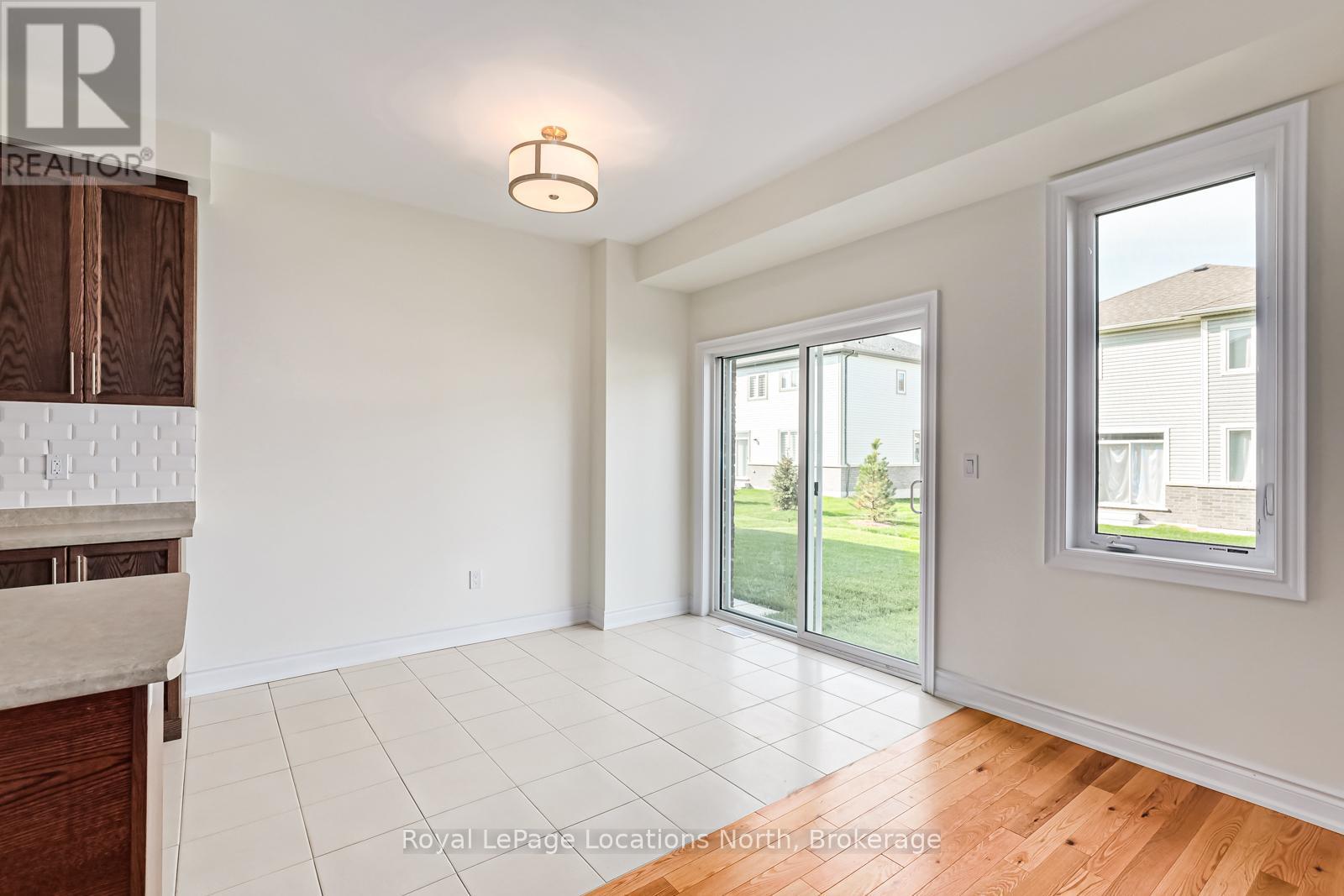 24 Lisa Street, Wasaga Beach, Ontario L9Y 0K8 - Photo 11 - S13151374