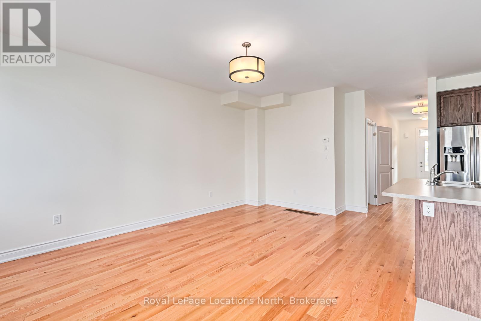 24 Lisa Street, Wasaga Beach, Ontario L9Y 0K8 - Photo 14 - S13151374