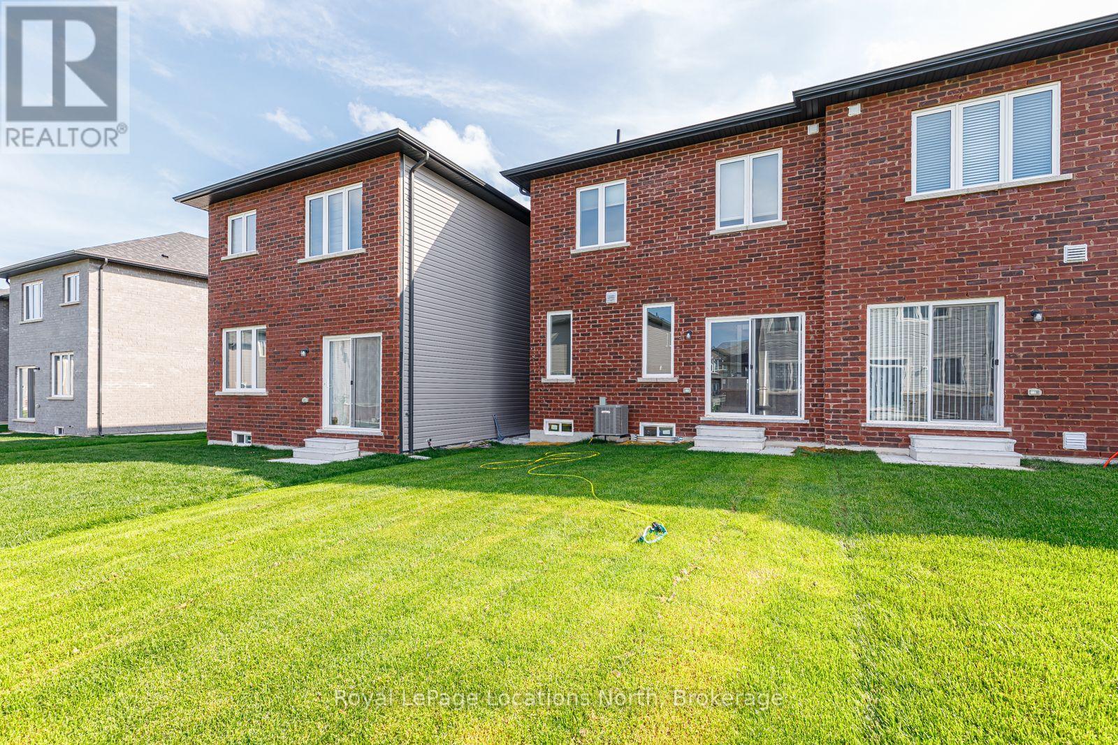 24 Lisa Street, Wasaga Beach, Ontario L9Y 0K8 - Photo 35 - S13151374