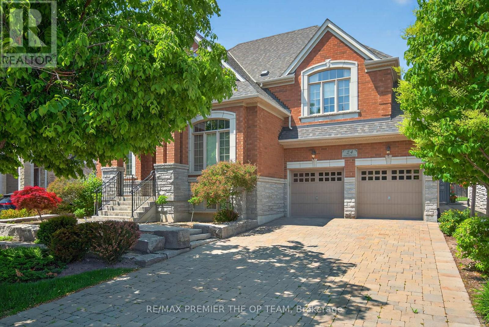 24 GRAND VELLORE CRESCENT, Vaughan, Ontario