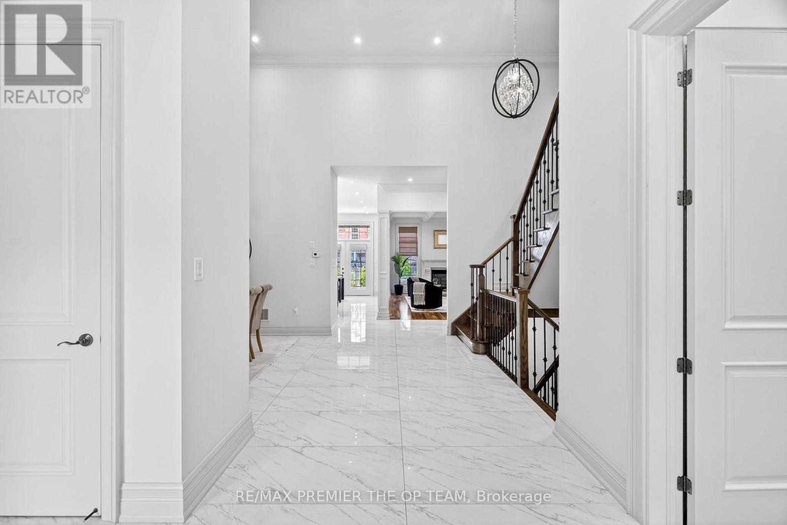 24 Grand Vellore Crescent, Vaughan, Ontario  L4H 0N8 - Photo 3 - N13151178