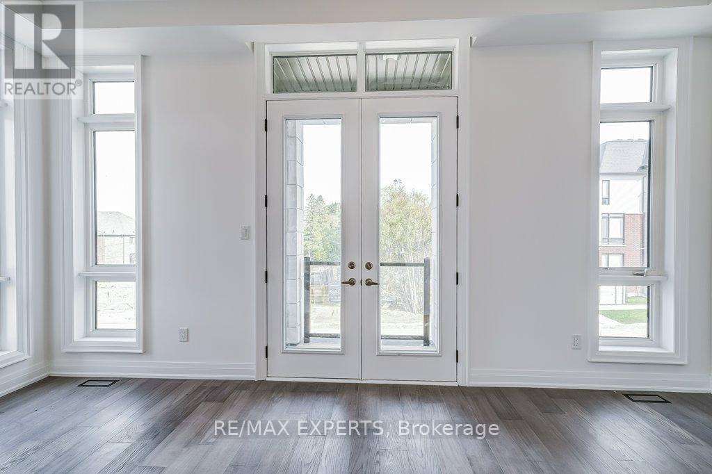 14a Mccachen Street, Richmond Hill, Ontario  L4E 2X5 - Photo 18 - N13151256