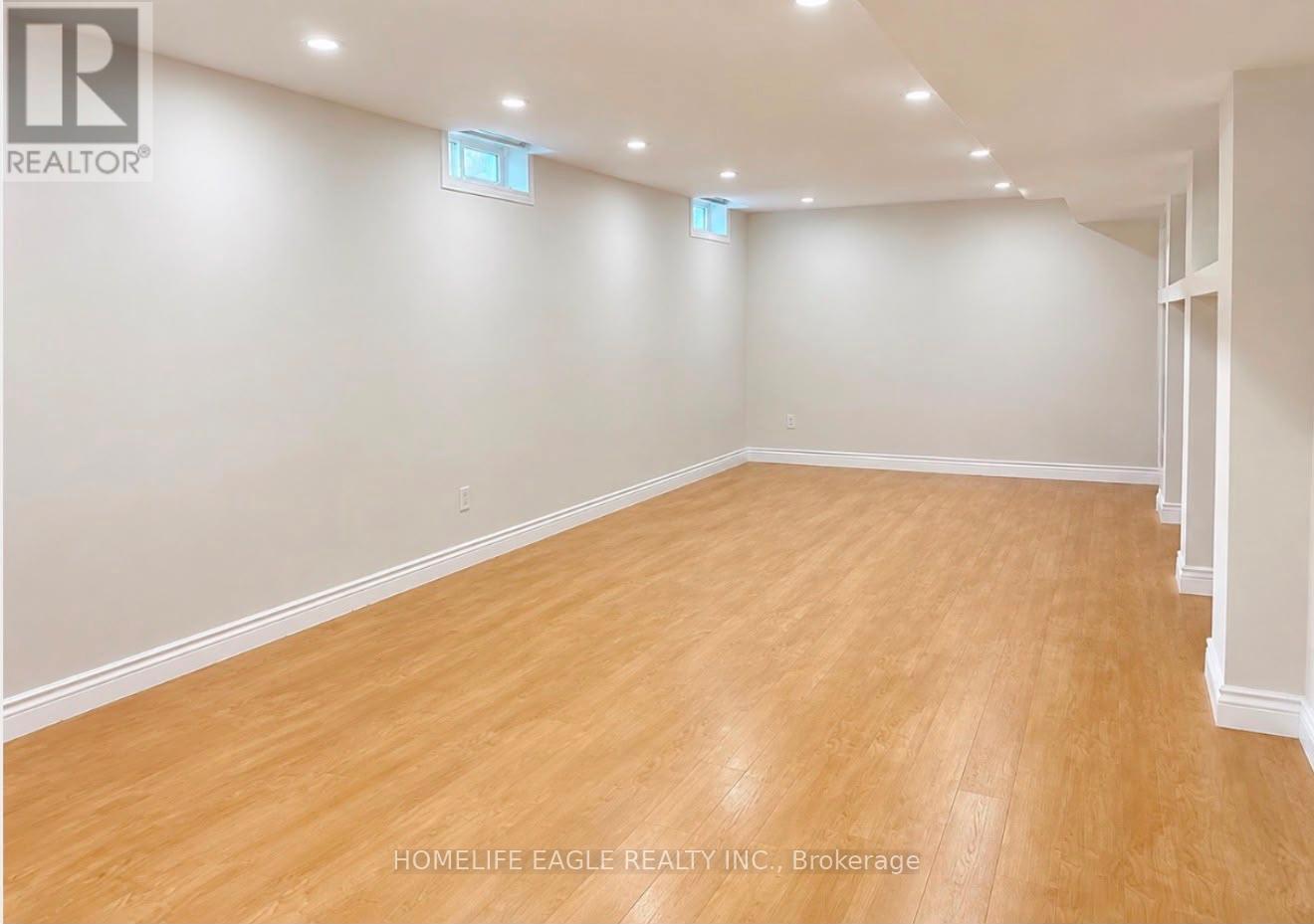 37 Newbridge Avenue, Richmond Hill, Ontario L4E 3Z9 - Photo 2 - N13151398