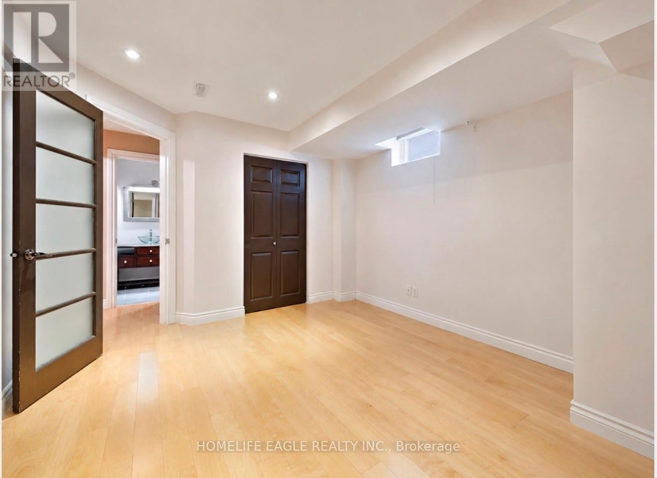 37 Newbridge Avenue, Richmond Hill, Ontario L4E 3Z9 - Photo 6 - N13151398