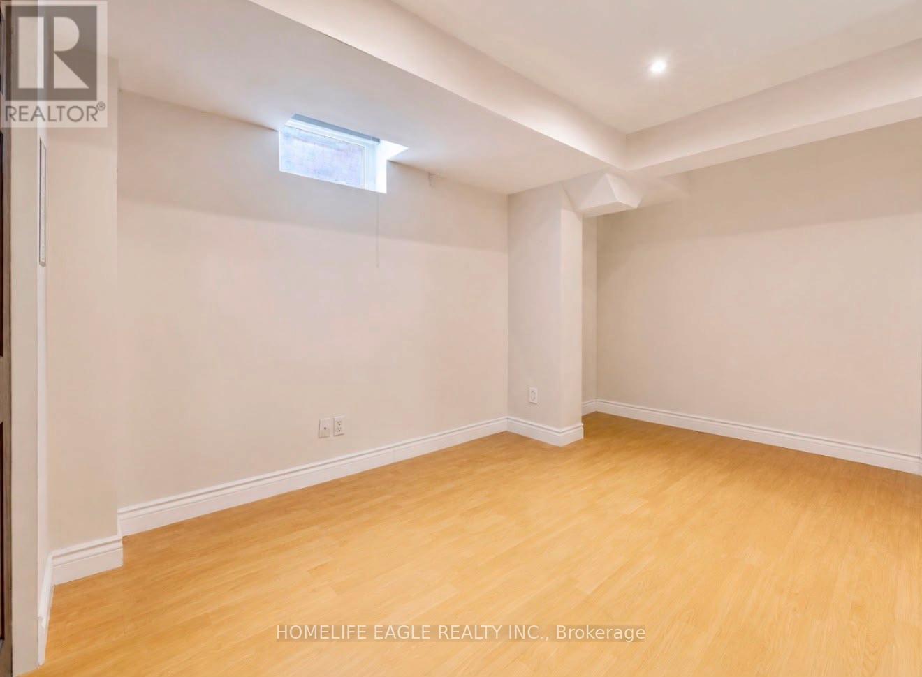 37 Newbridge Avenue, Richmond Hill, Ontario L4E 3Z9 - Photo 7 - N13151398