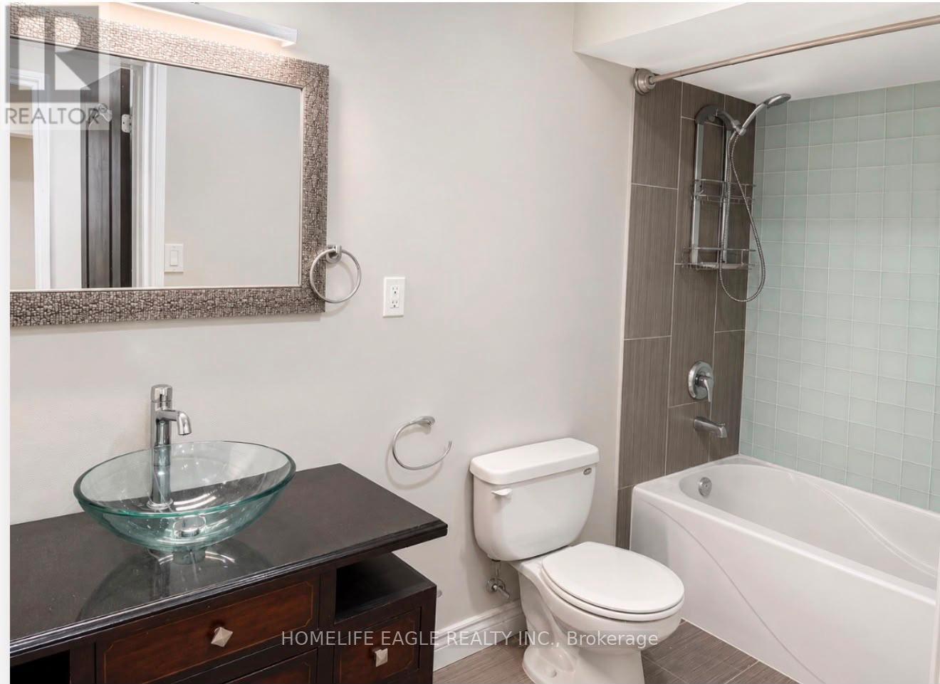 37 Newbridge Avenue, Richmond Hill, Ontario L4E 3Z9 - Photo 8 - N13151398