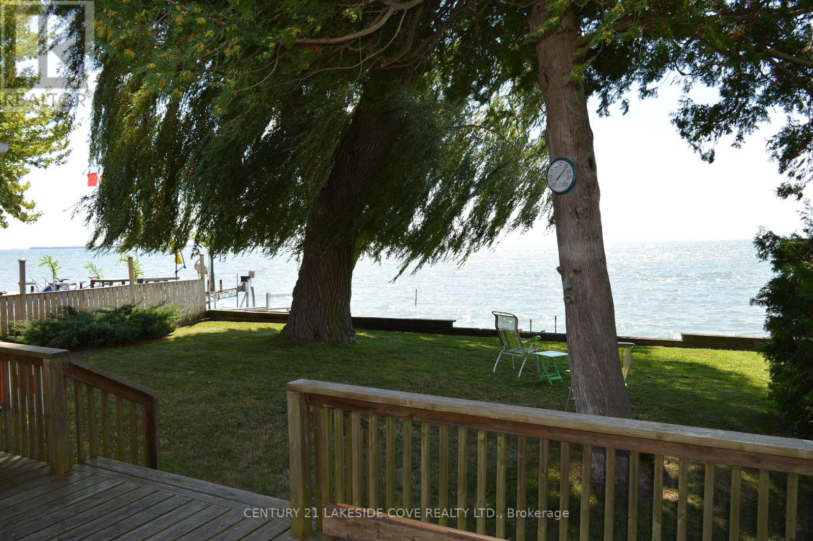 2592 Lakeshore Drive, Ramara (Brechin), Ontario  L0K 1B0 - Photo 11 - S13151184
