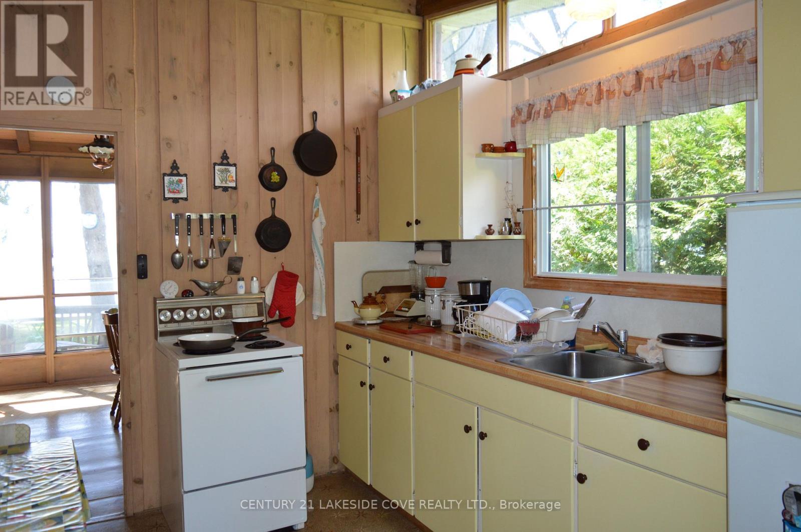 2592 Lakeshore Drive, Ramara (Brechin), Ontario  L0K 1B0 - Photo 21 - S13151184