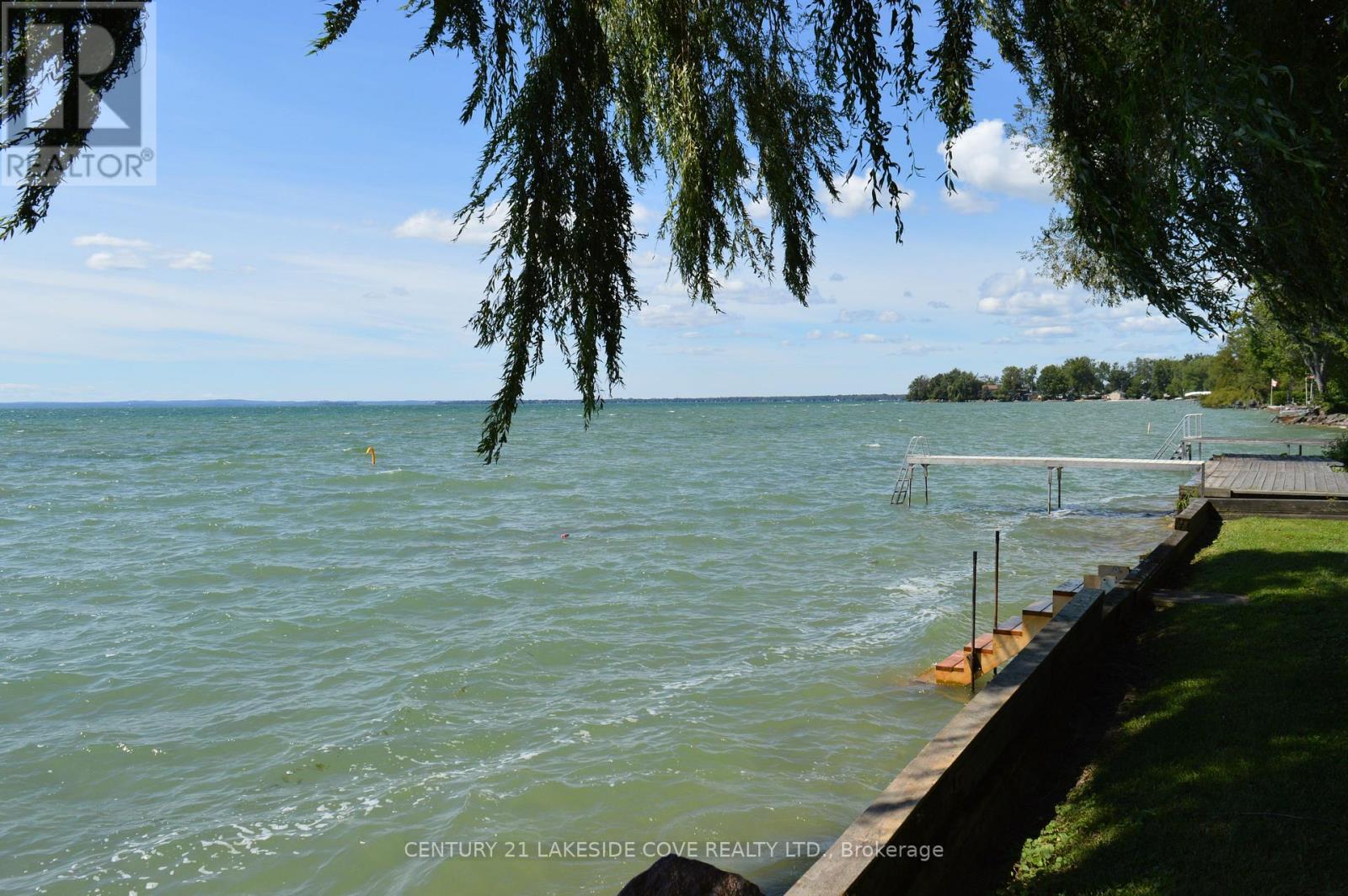 2592 Lakeshore Drive, Ramara (Brechin), Ontario  L0K 1B0 - Photo 9 - S13151184