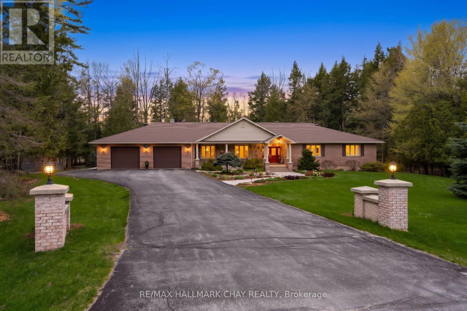 1838 CARRIAGE COURT, Severn, Ontario