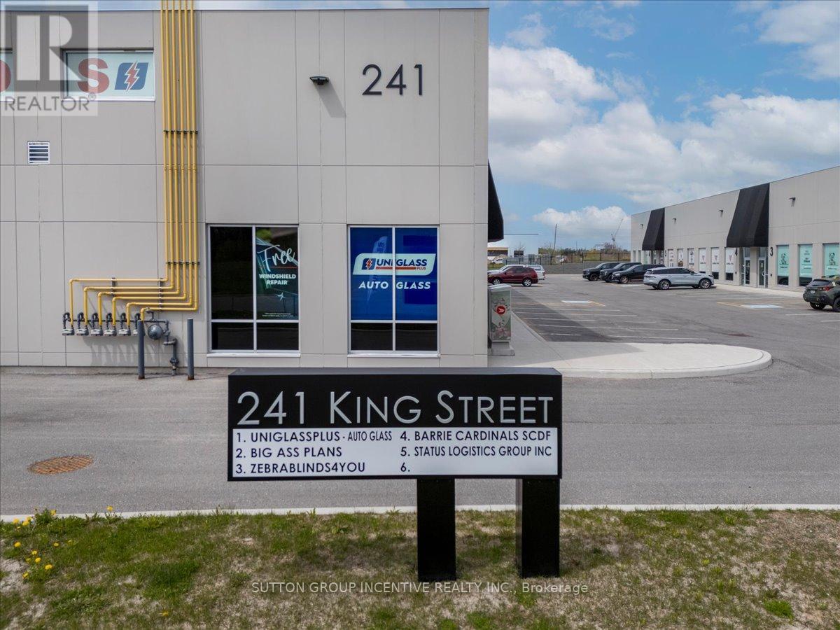 2 - 241 King Street, Barrie, Ontario  L4N 6B5 - Photo 2 - S13151378