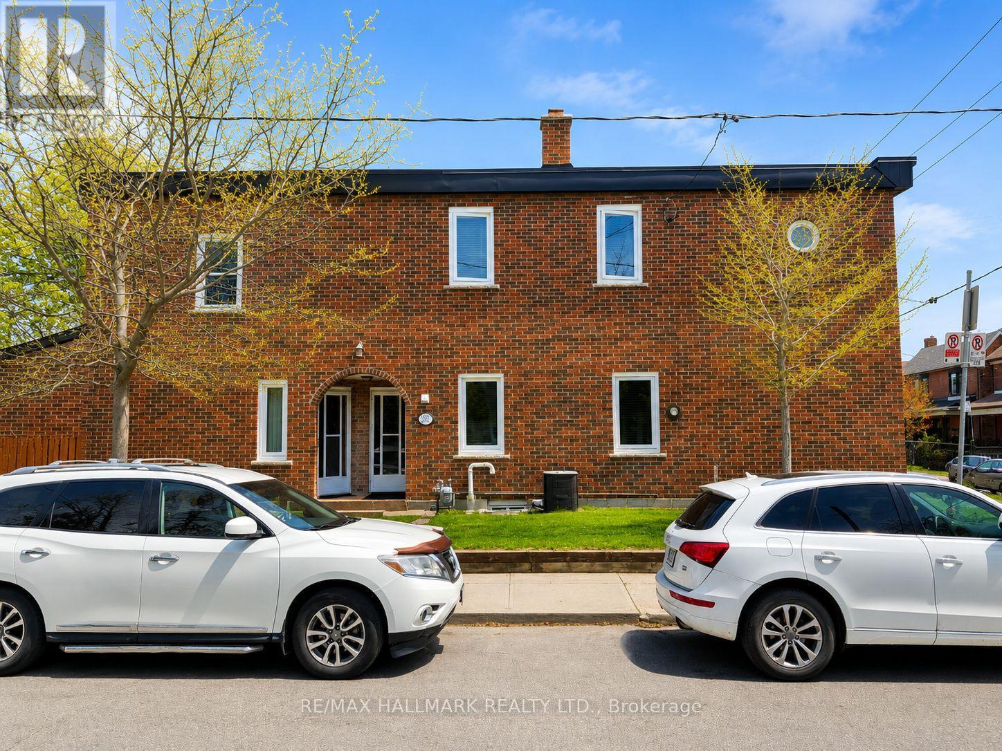 100 ASCOT AVENUE, Toronto, Ontario