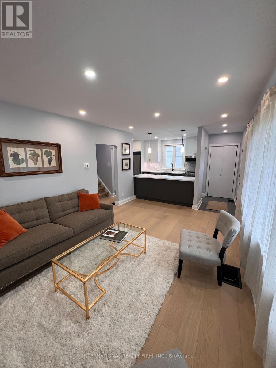 9 Admiral Road, St. Catharines, Ontario  L2P 1G4 - Photo 5 - X13015218