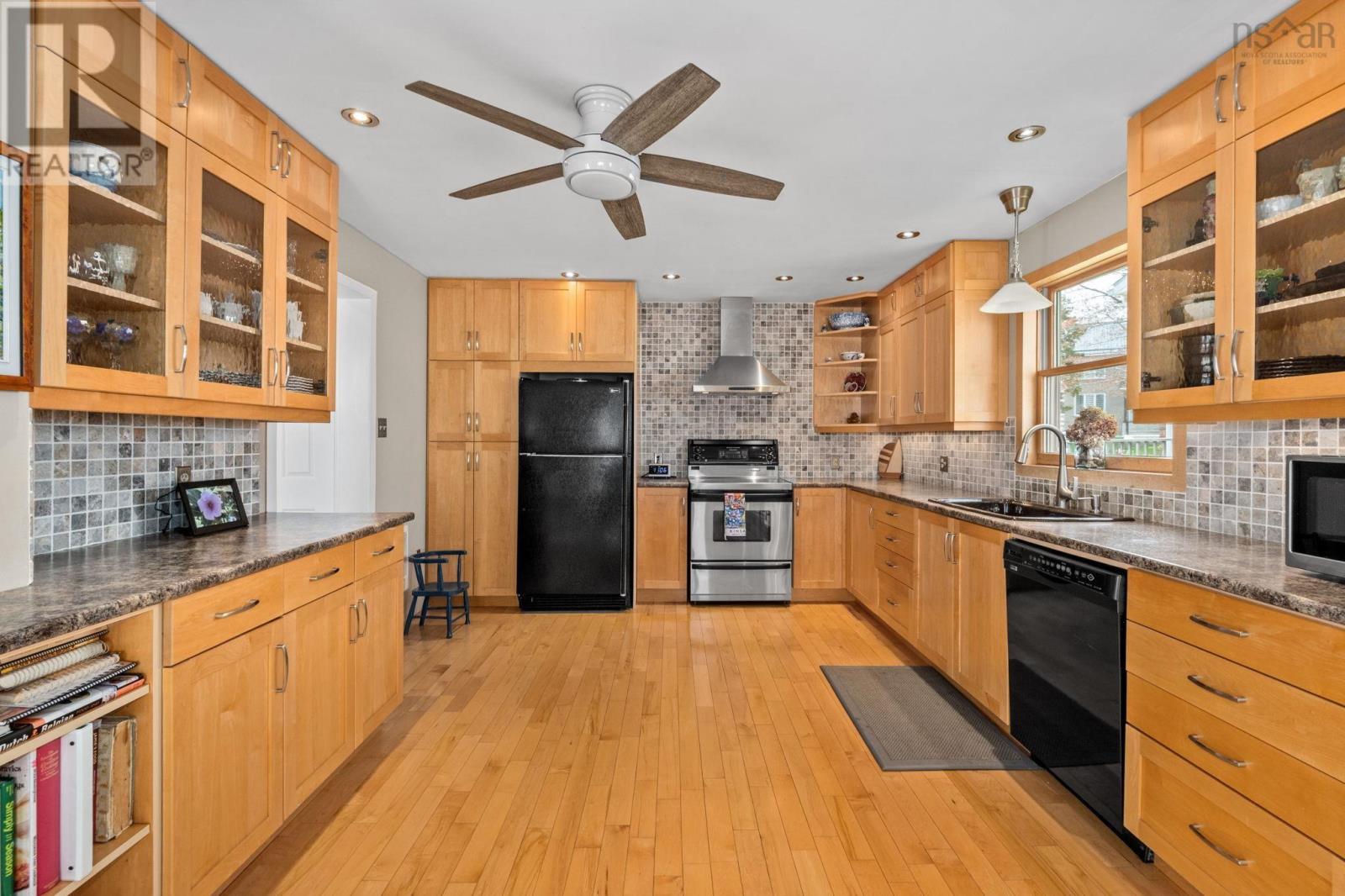 6 Castleton Crescent, Dartmouth, Nova Scotia  B2X 3M2 - Photo 8 - 202611456