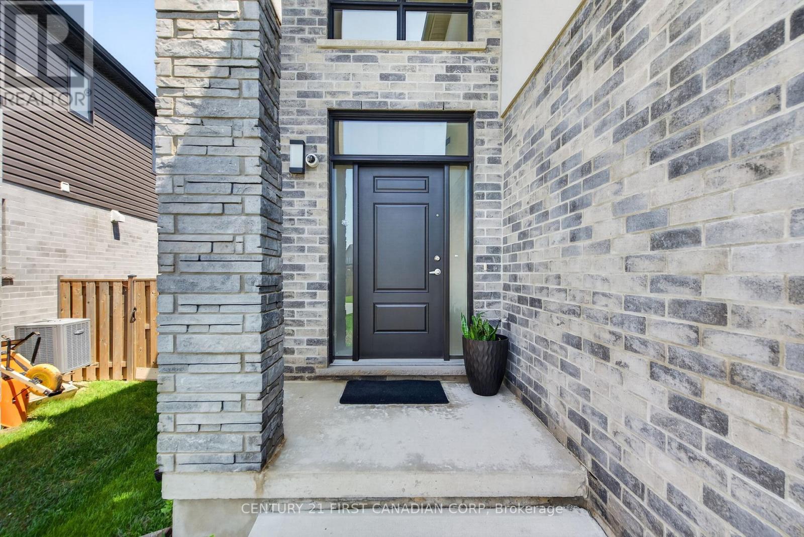 1322 Red Pine Crossing, London North, Ontario  N6G 0W1 - Photo 3 - X13150558