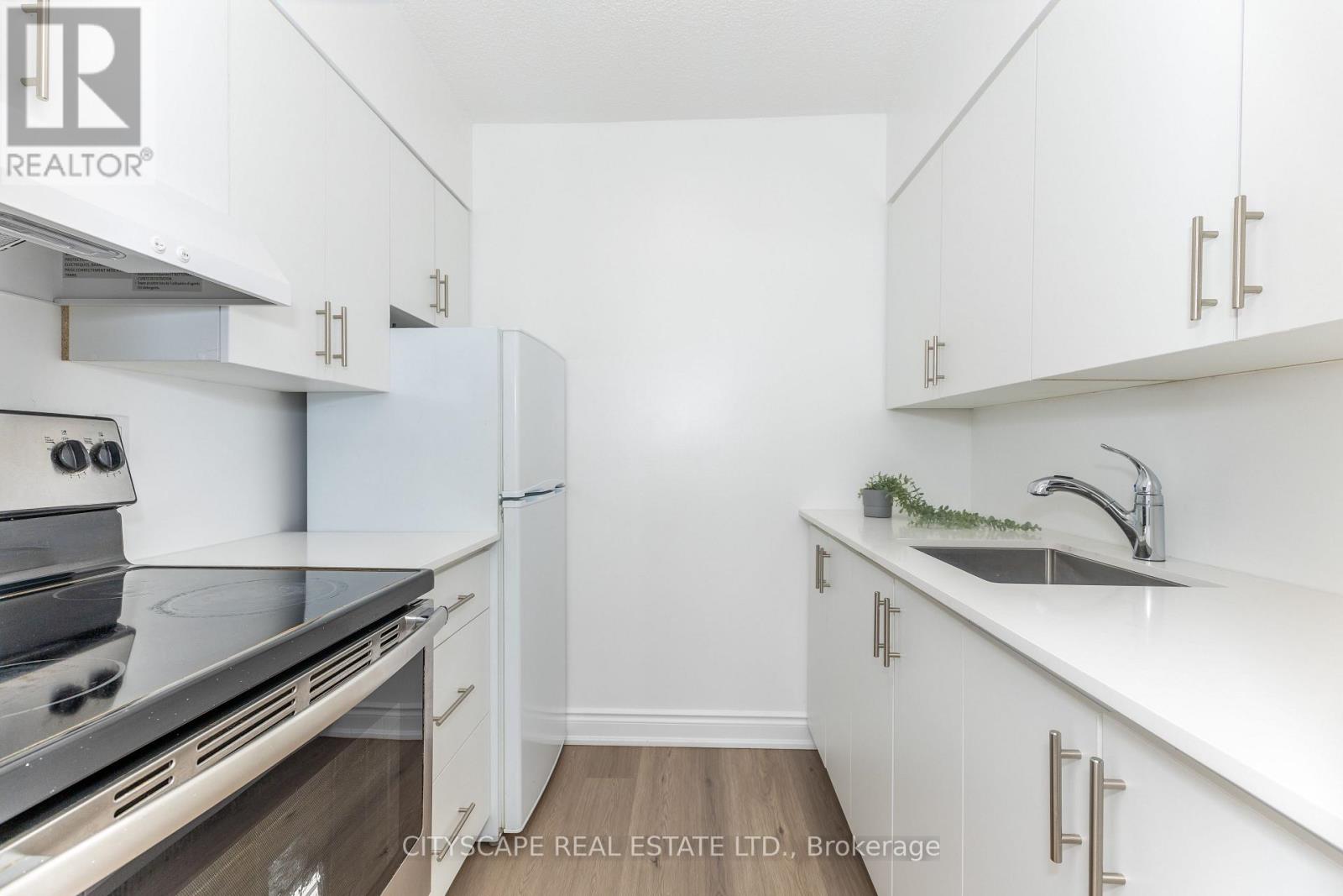 1005 - 940 Caledonia Road, Toronto, Ontario  M6B 3Y4 - Photo 13 - W13151100