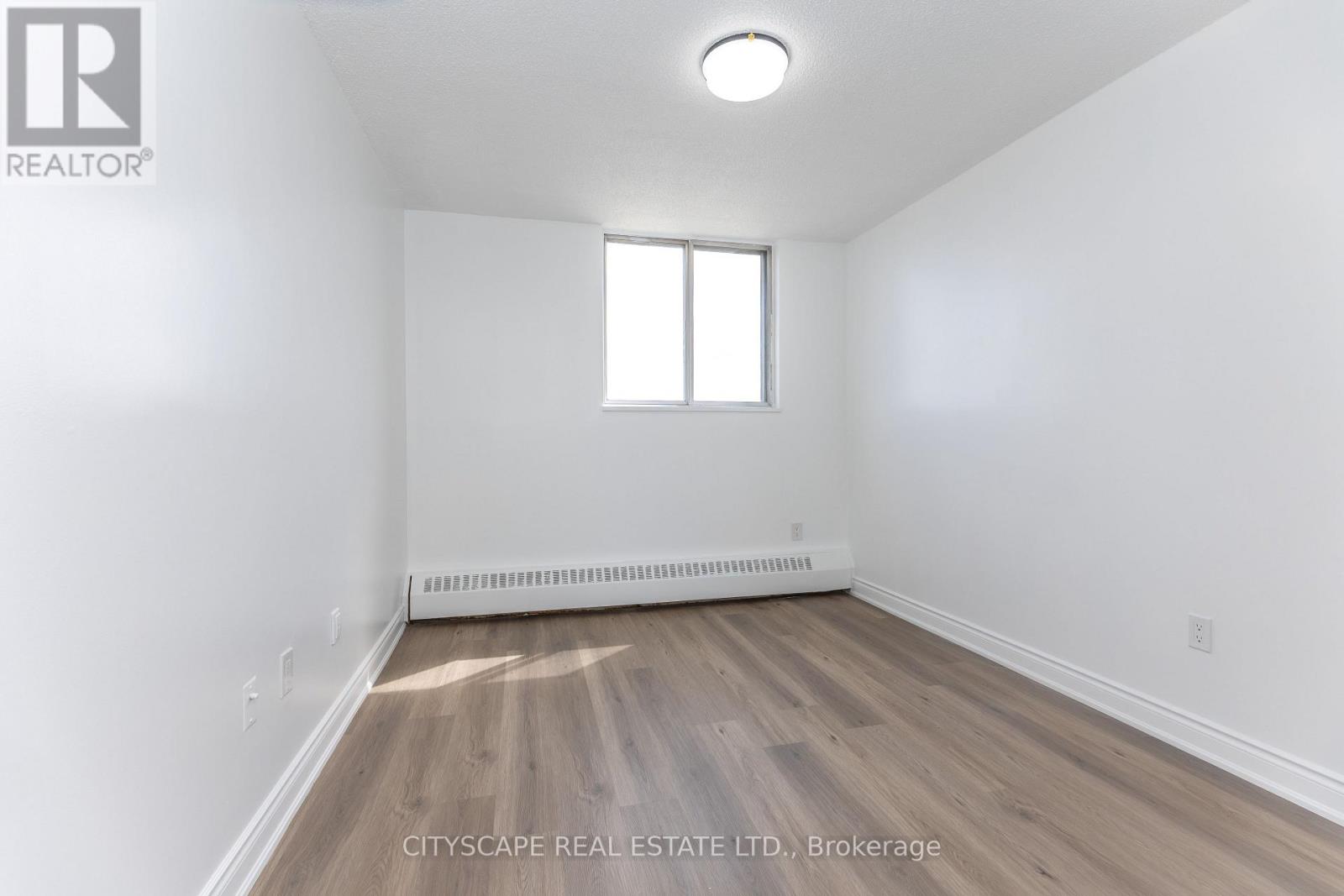 1005 - 940 Caledonia Road, Toronto, Ontario  M6B 3Y4 - Photo 8 - W13151100