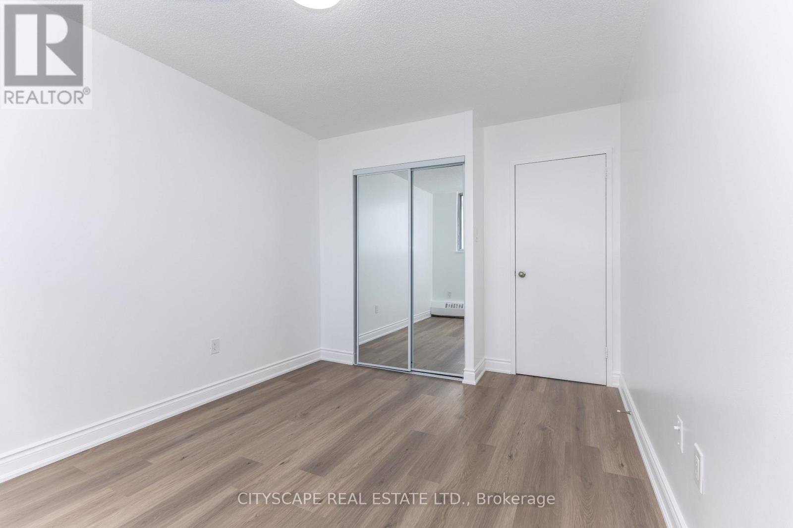 1005 - 940 Caledonia Road, Toronto, Ontario  M6B 3Y4 - Photo 9 - W13151100