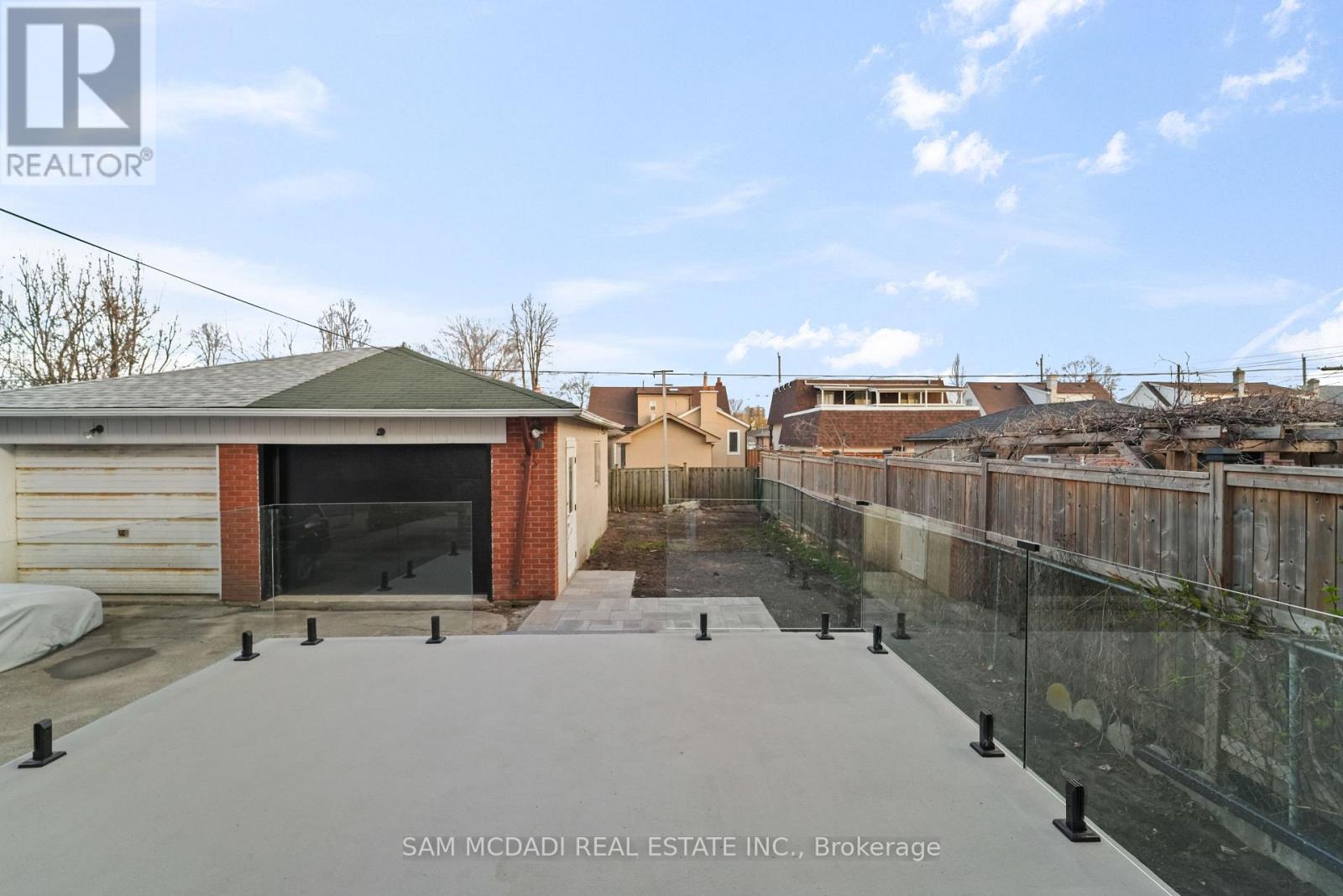 25 Falstaff Avenue, Toronto, Ontario M6L 2C6 - Photo 30 - W13151132