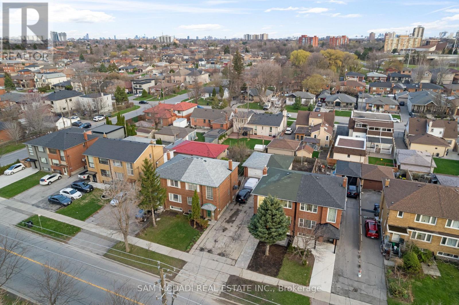 25 Falstaff Avenue, Toronto, Ontario M6L 2C6 - Photo 35 - W13151132
