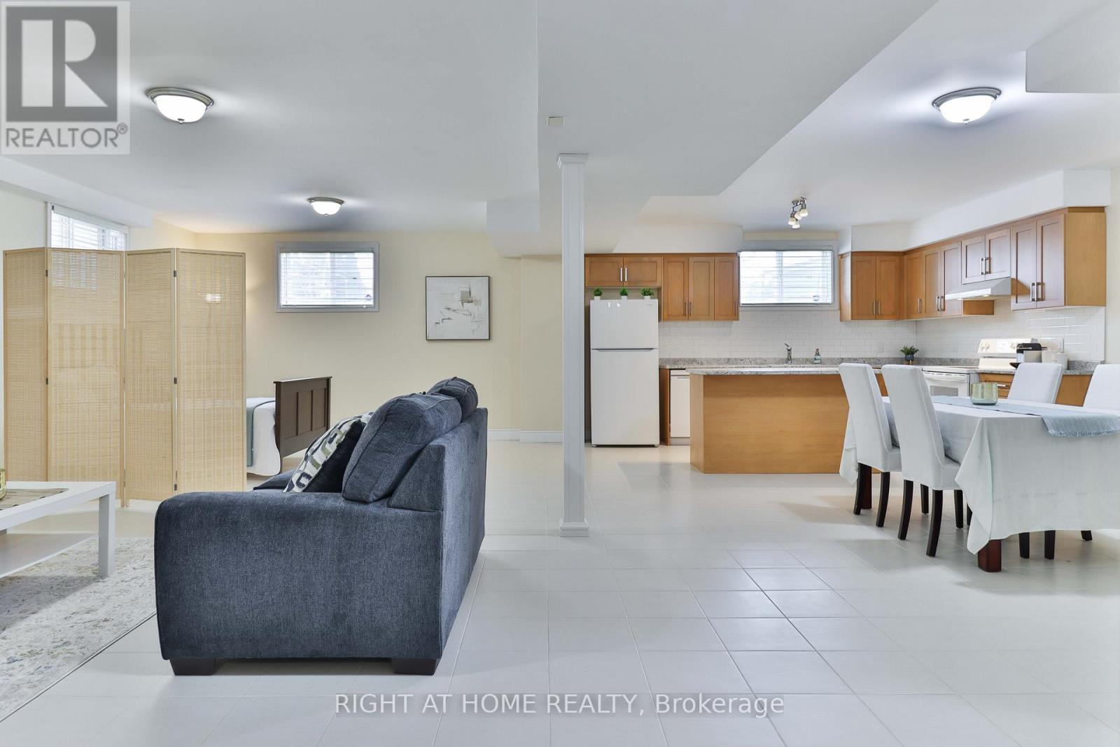 459 Maple Leaf Drive, Toronto, Ontario  M6L 1R1 - Photo 20 - W13151188