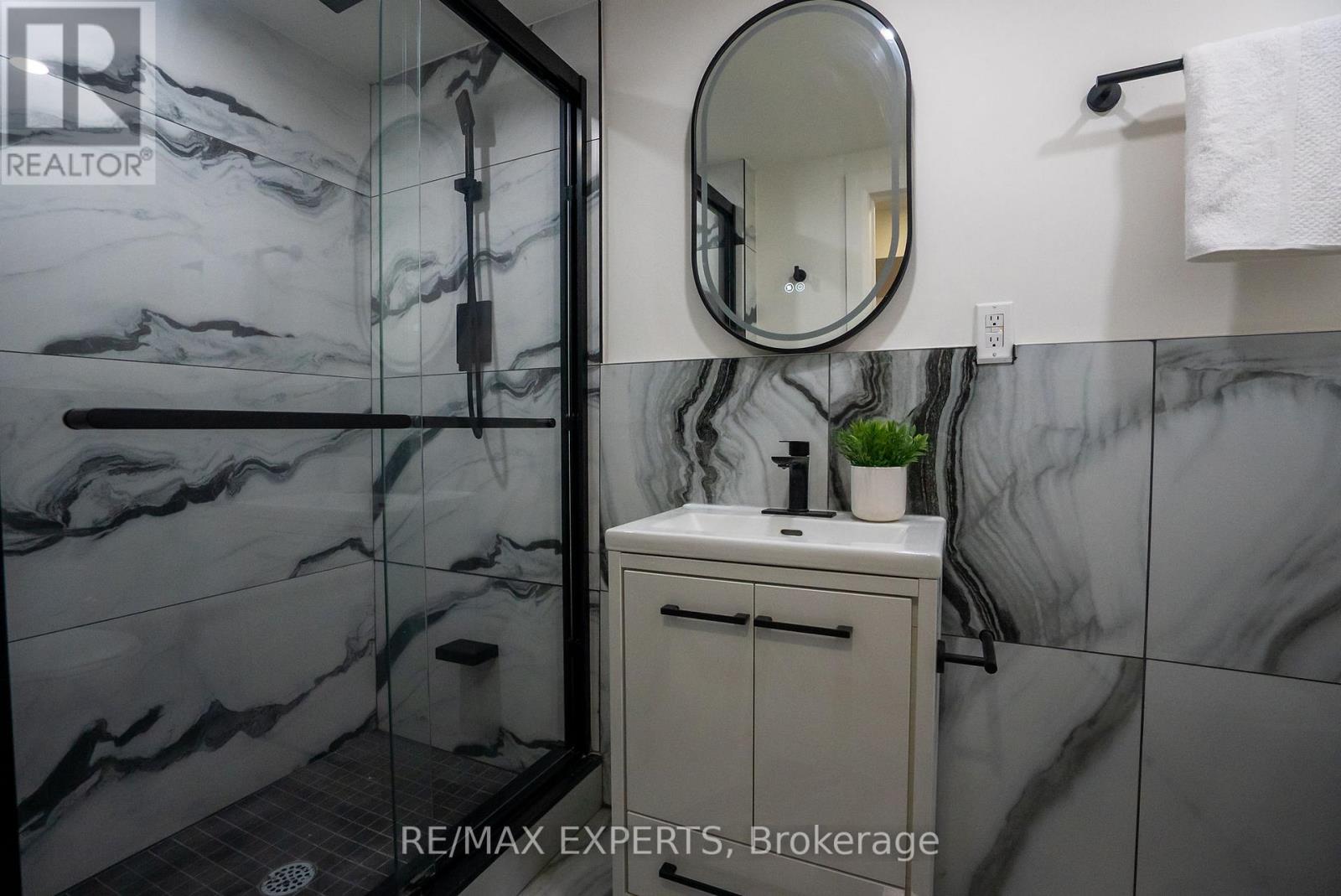 27 Fallingdale Crescent, Brampton, Ontario  L6T 3J5 - Photo 27 - W13151276