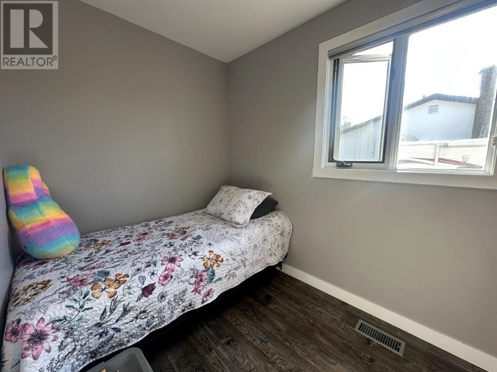 851 & 853 Newport Ave, Thunder Bay, Ontario  P7A 6K1 - Photo 25 - TB2601096