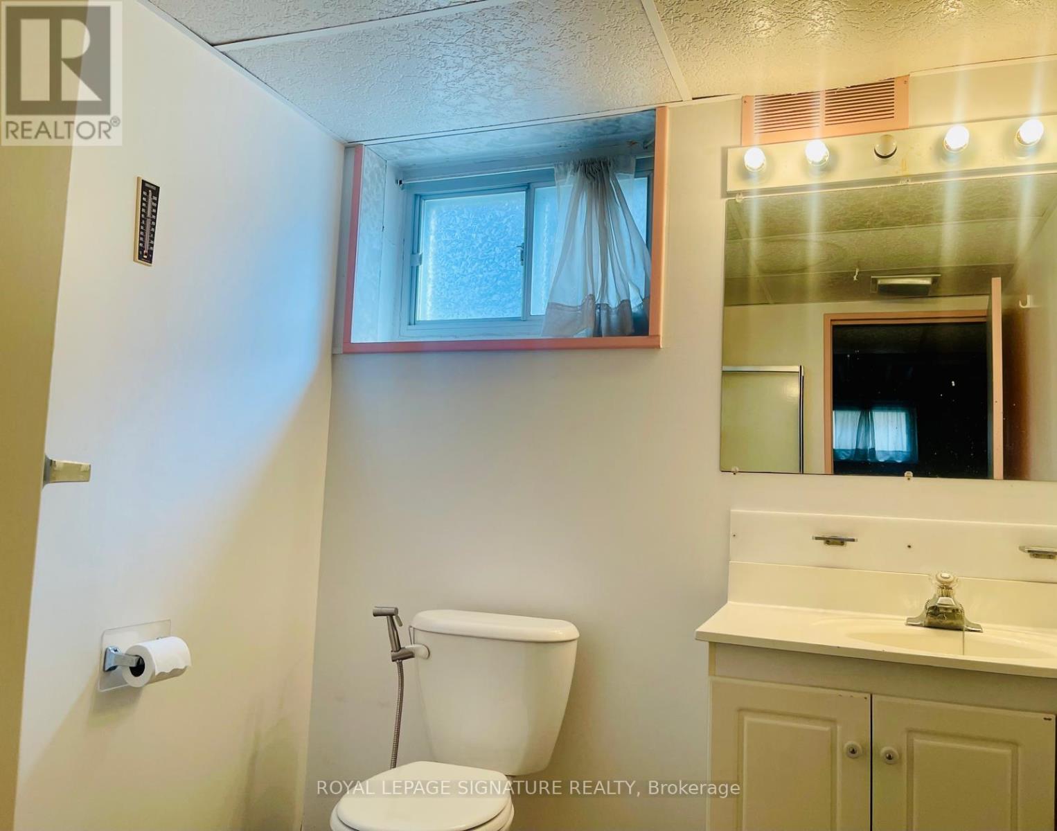 7 Placid Road, Toronto, Ontario  M8Z 4A3 - Photo 17 - W13151300