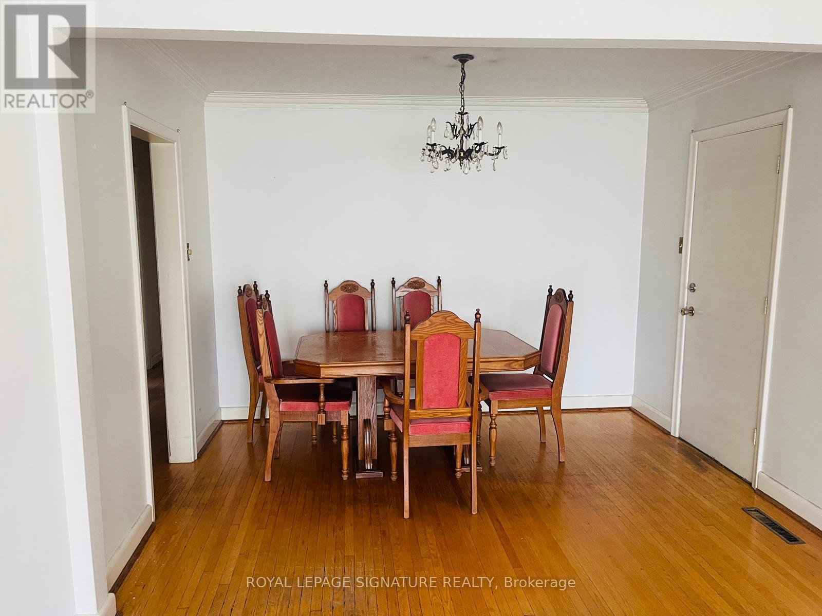 7 Placid Road, Toronto, Ontario  M8Z 4A3 - Photo 6 - W13151300