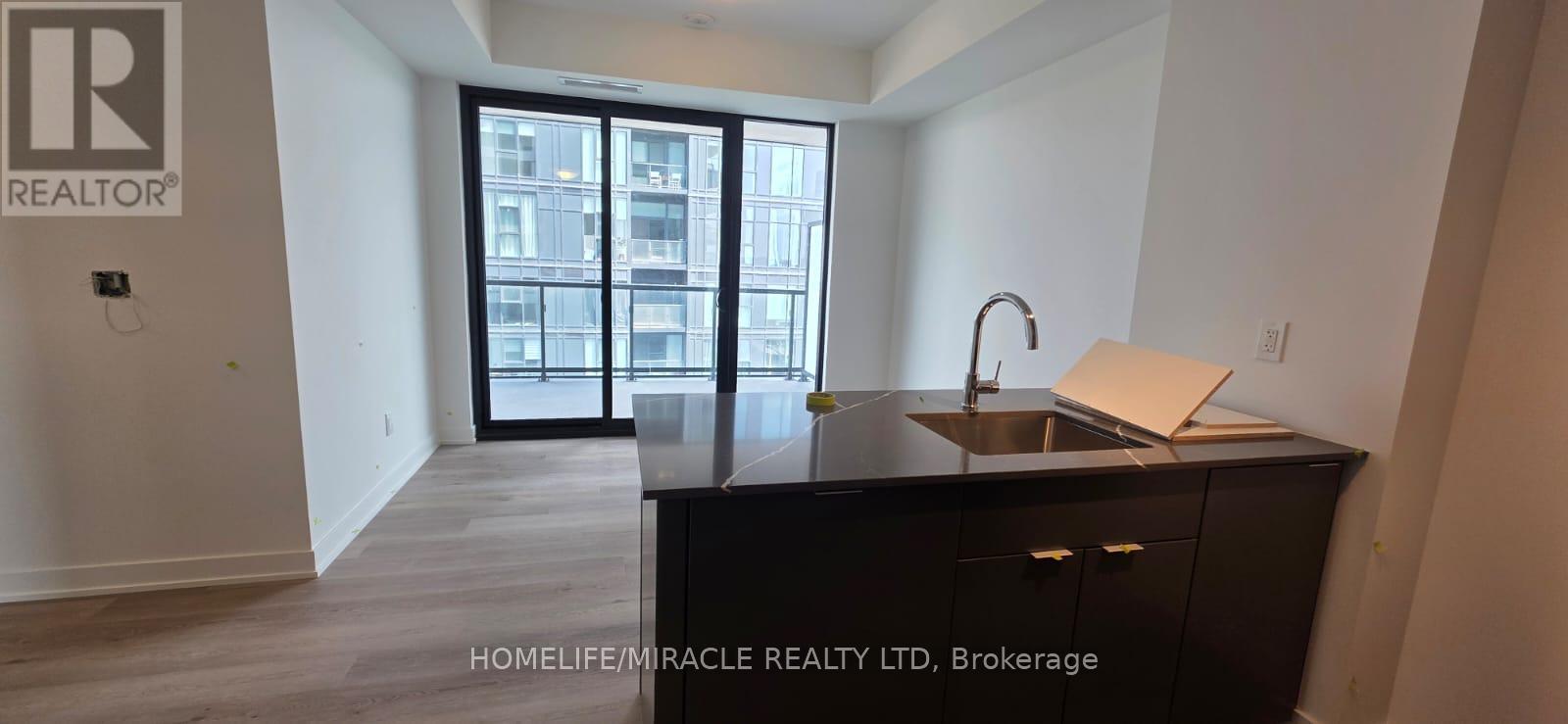 1803 - 2075 Lakeshore Boulevard, Burlington, Ontario  L7R 1E2 - Photo 2 - W13151312