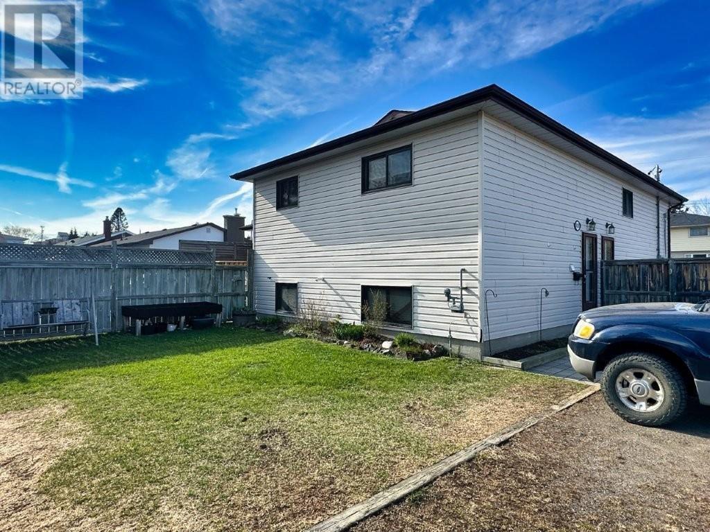 851 & 853 Newport Ave, Thunder Bay, Ontario  P7A 6K1 - Photo 46 - TB2601096