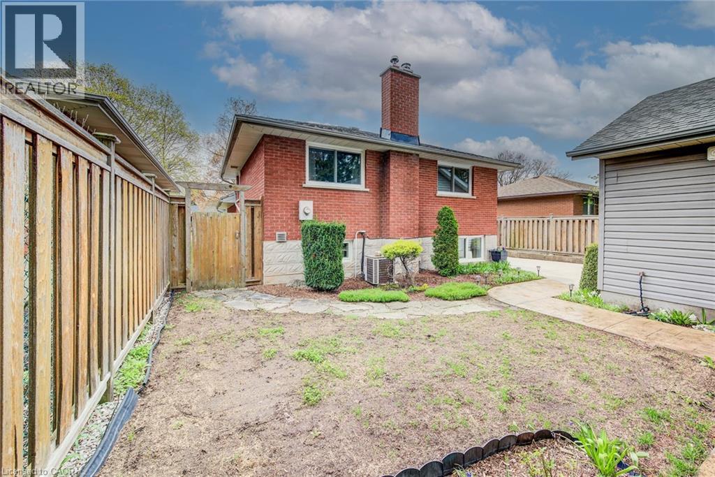 18 Queenston Crescent, Kitchener, Ontario  N2B 2V5 - Photo 34 - 40831763